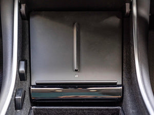 Model 3 & Model Y Qi Wireless Center Console Phone Charger1